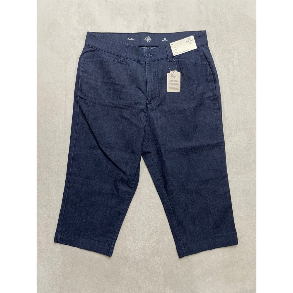 St Johns Bay Womens Blue Mid Rise Capri Denim Pants Size 12 Dark Rinse Cropped